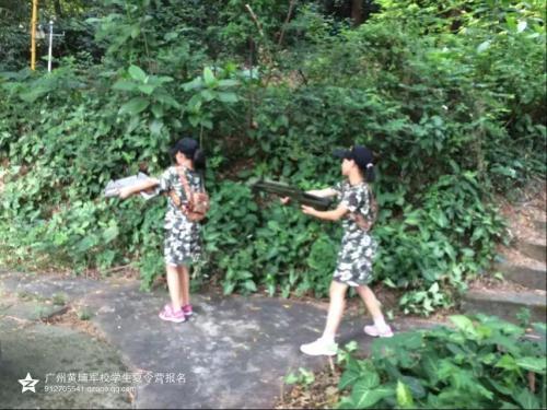 别让中小学生做“沉默的天使”