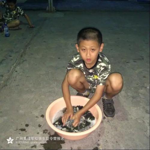 青少年形成内向性格的原因