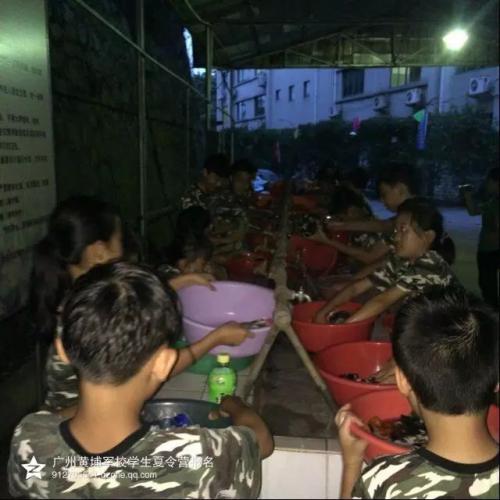 老师跟学生的关系如何保持平衡