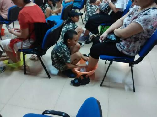 甜食会给女生带来什么样的麻烦呢